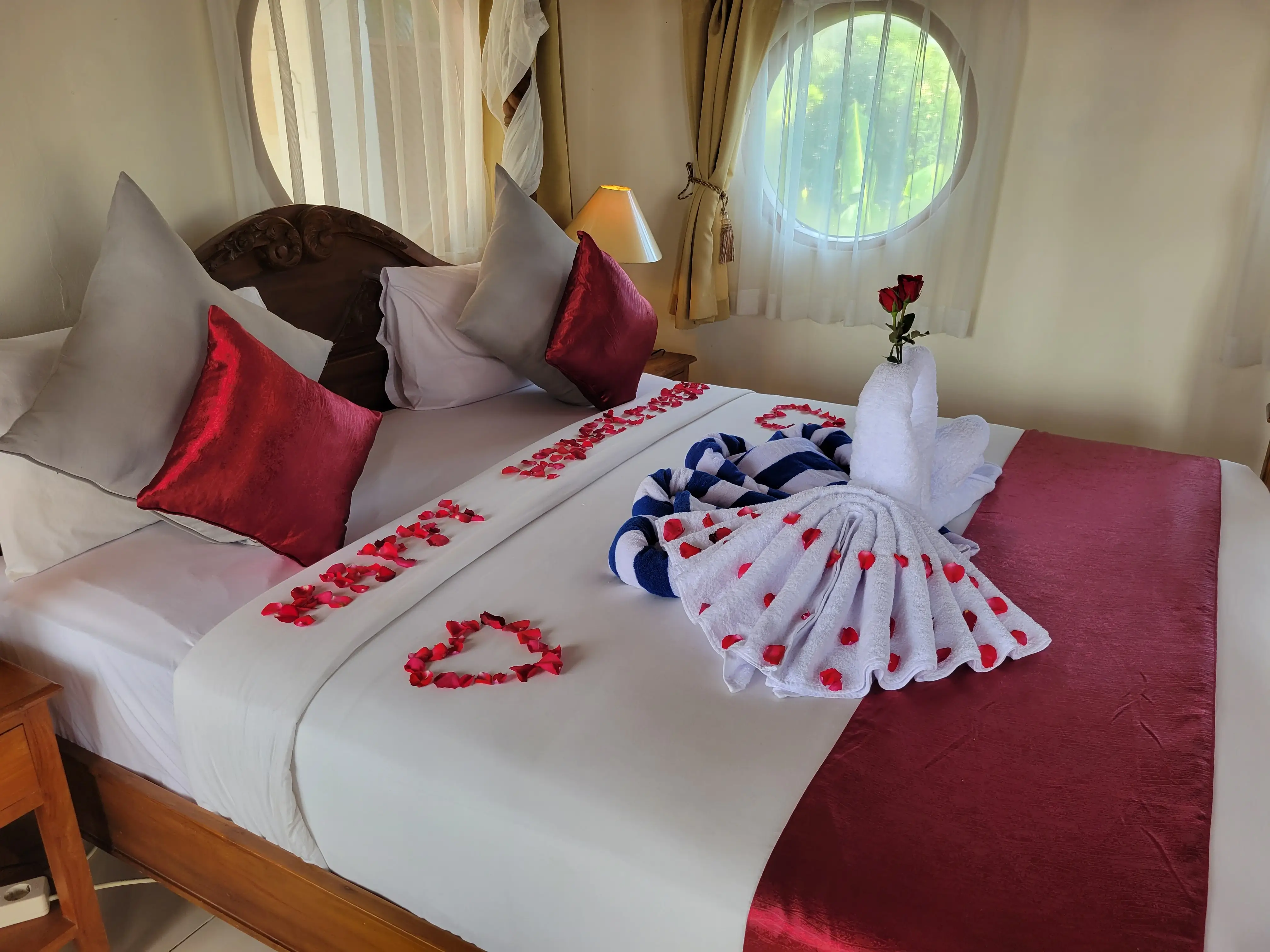Kusnadi Hotel Honeymoon Package - Junior Suite